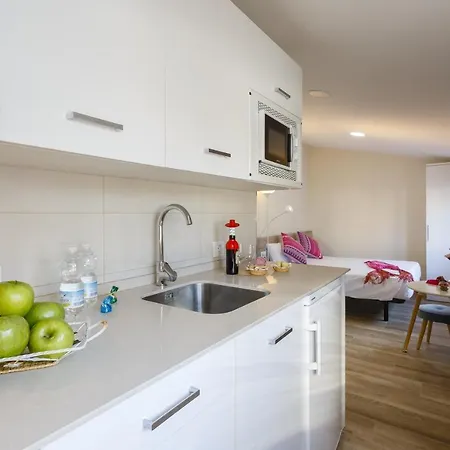 Surthy Arenal Studio City Center شقة *