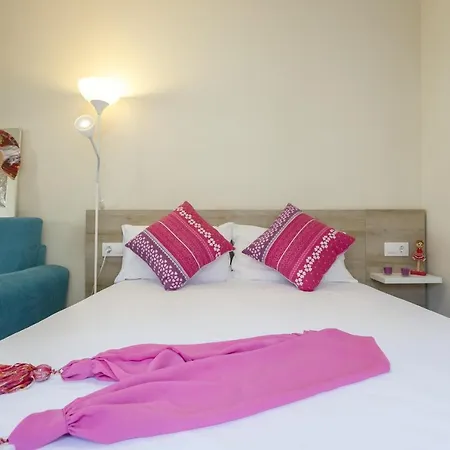 Surthy Arenal Studio City Center شقة جيريز