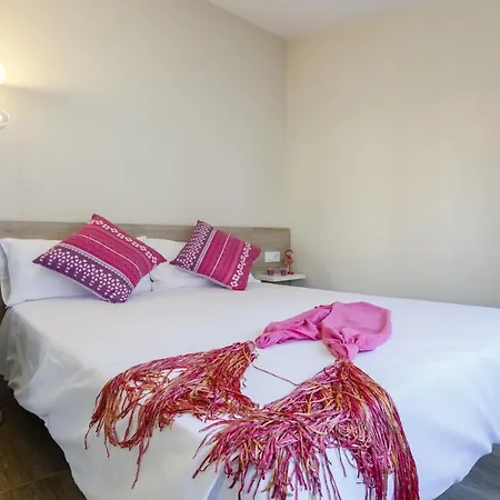 Surthy Arenal Studio City Center *